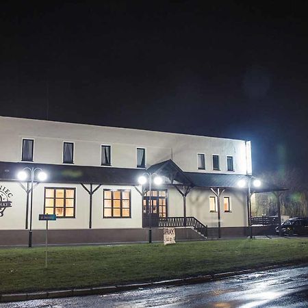 Kąkolewo Gosciniec U Kowolki酒店 外观 照片